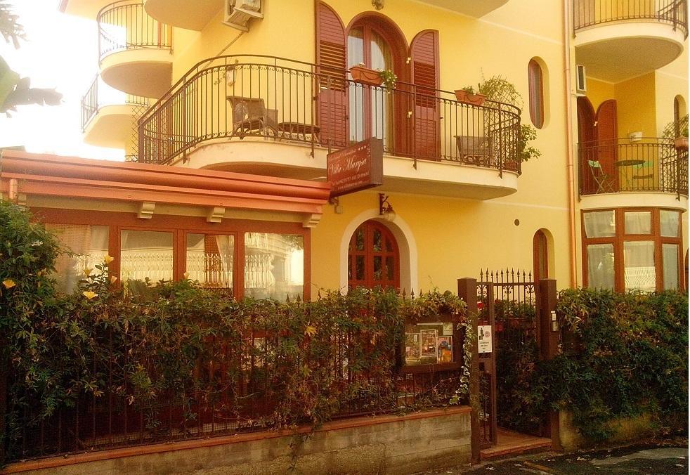 Villa Marysa Studio Apartment Джардини-Наксос Экстерьер фото