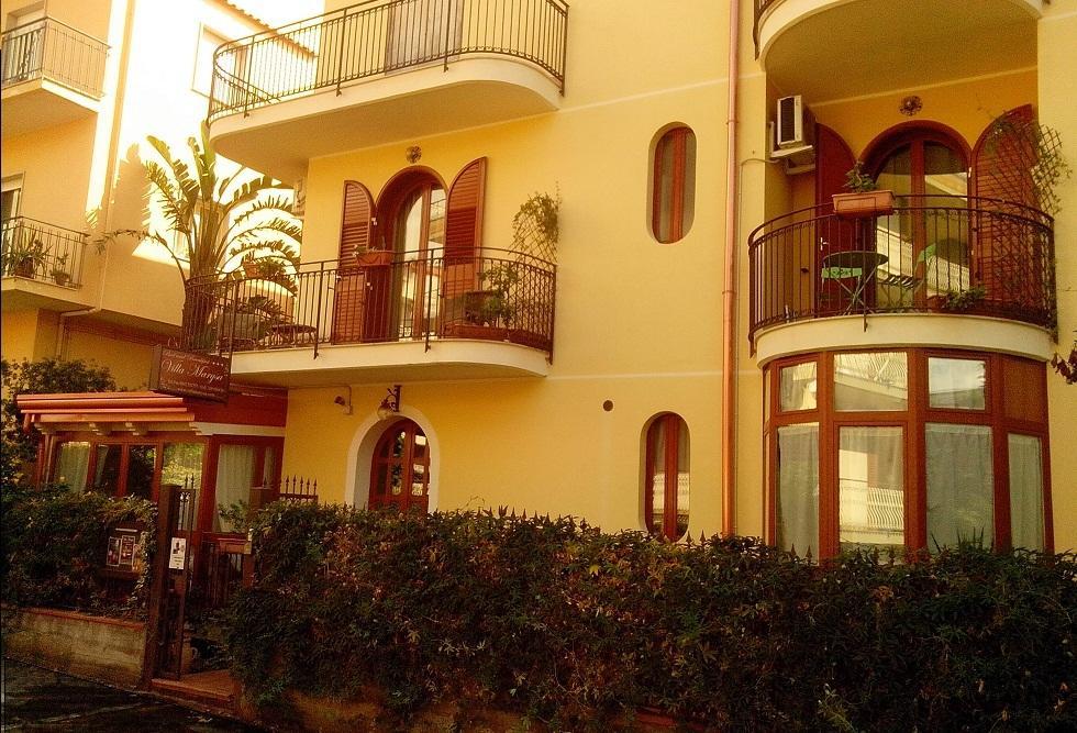 Villa Marysa Studio Apartment Джардини-Наксос Экстерьер фото